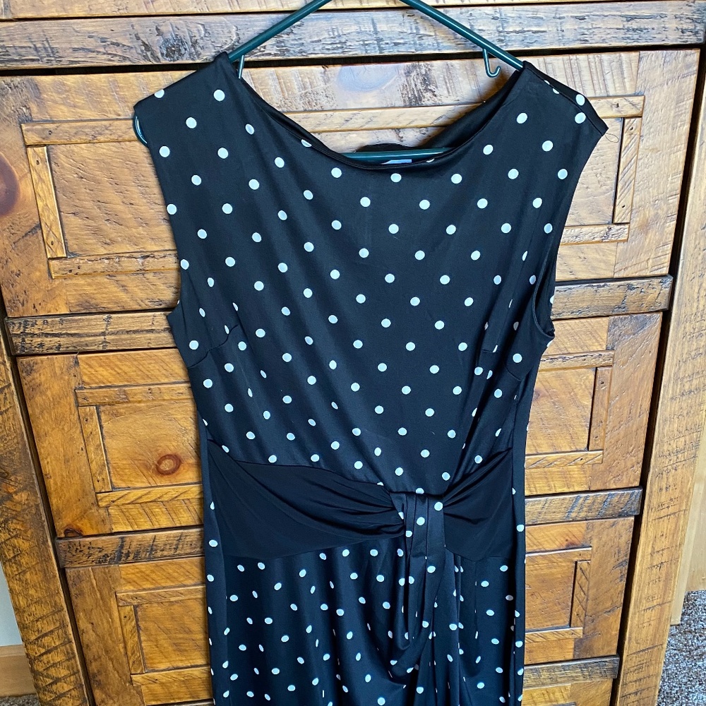 Black and white polka dot faux tie waist sleeveless dress